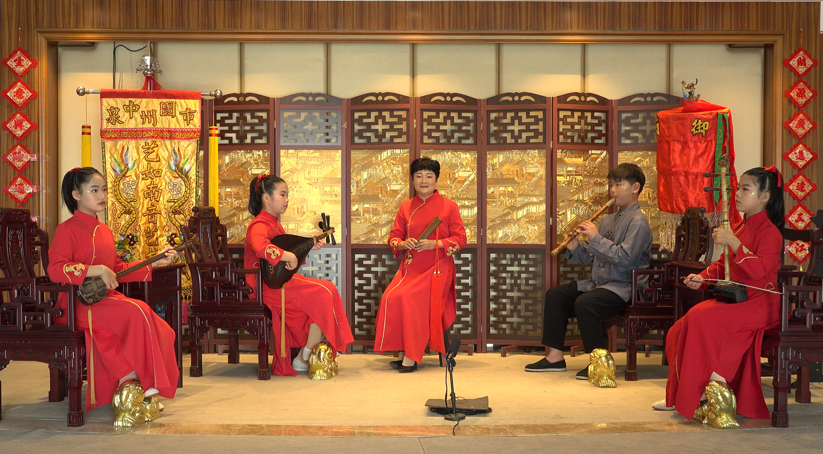 南音七撩曲《咱双人》表演单位：中国泉州台商区南音协会