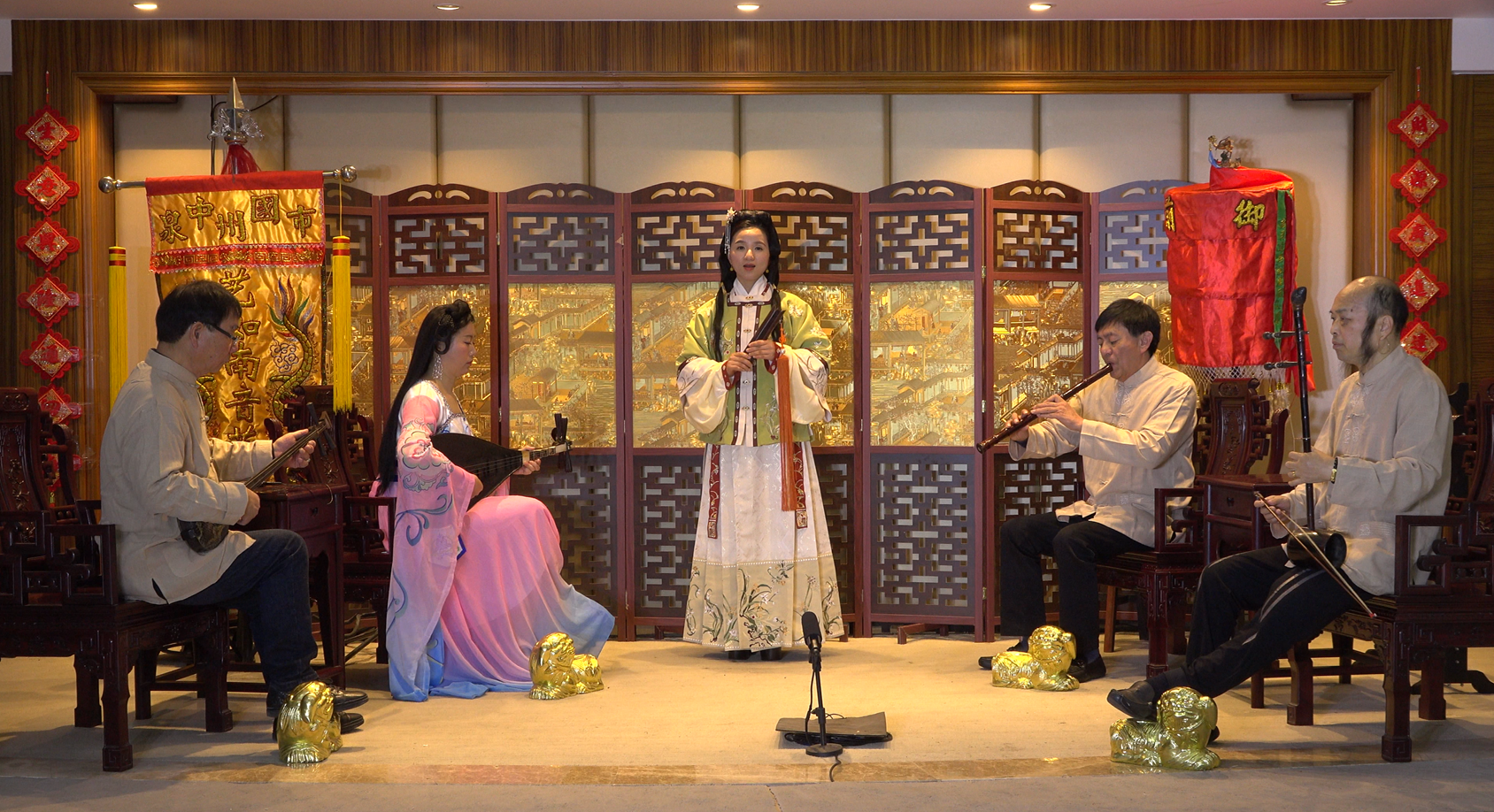 南音《春光明媚》表演单位：中国泉州市艺如南音艺术团
